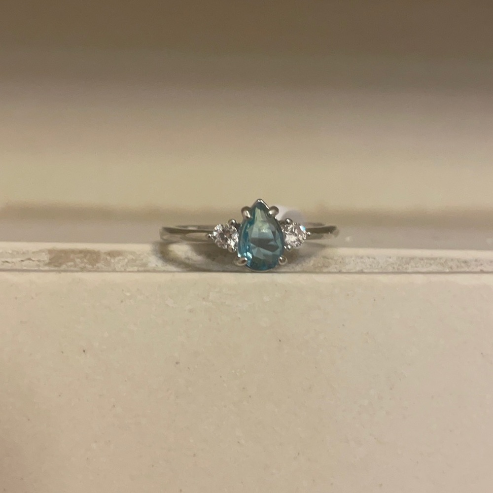 Teal Pear-Shaped Crystal Gemstone Ring